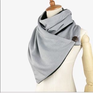 ⭐️Stylish Wrap Button Scarf⭐️